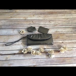 Silver Wristlet/Clutch